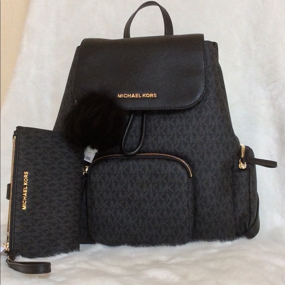 Michael Kors (3pcs) Abbey LG Cargo Backpack - Picture 2 of 8